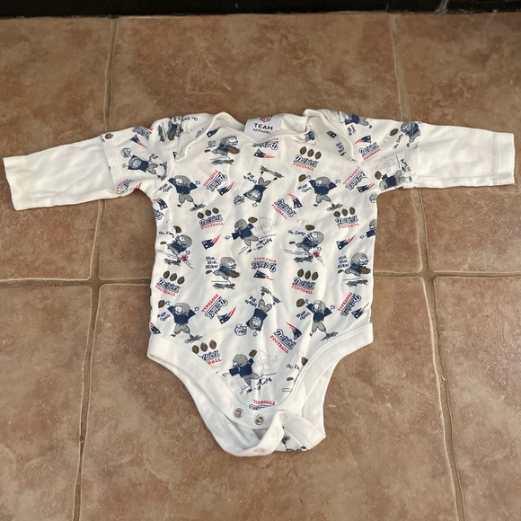 Patriots Onesie - Picture 1 of 1